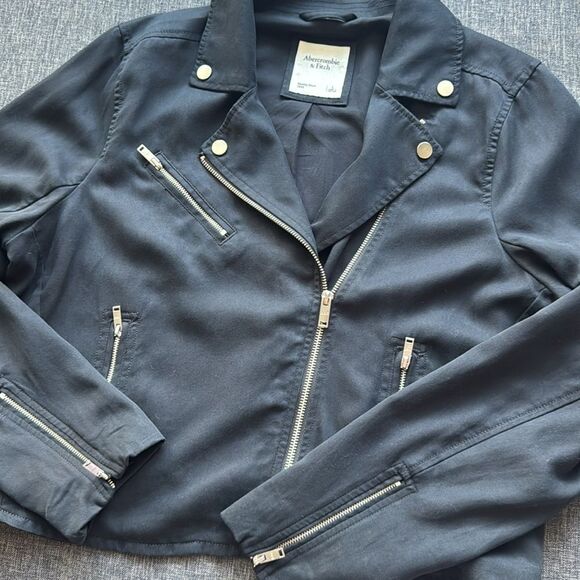 Abercrombie & Fitch Black Moto Jacket Asymmetrical Zipper
Size Large - Picture 6 of 12